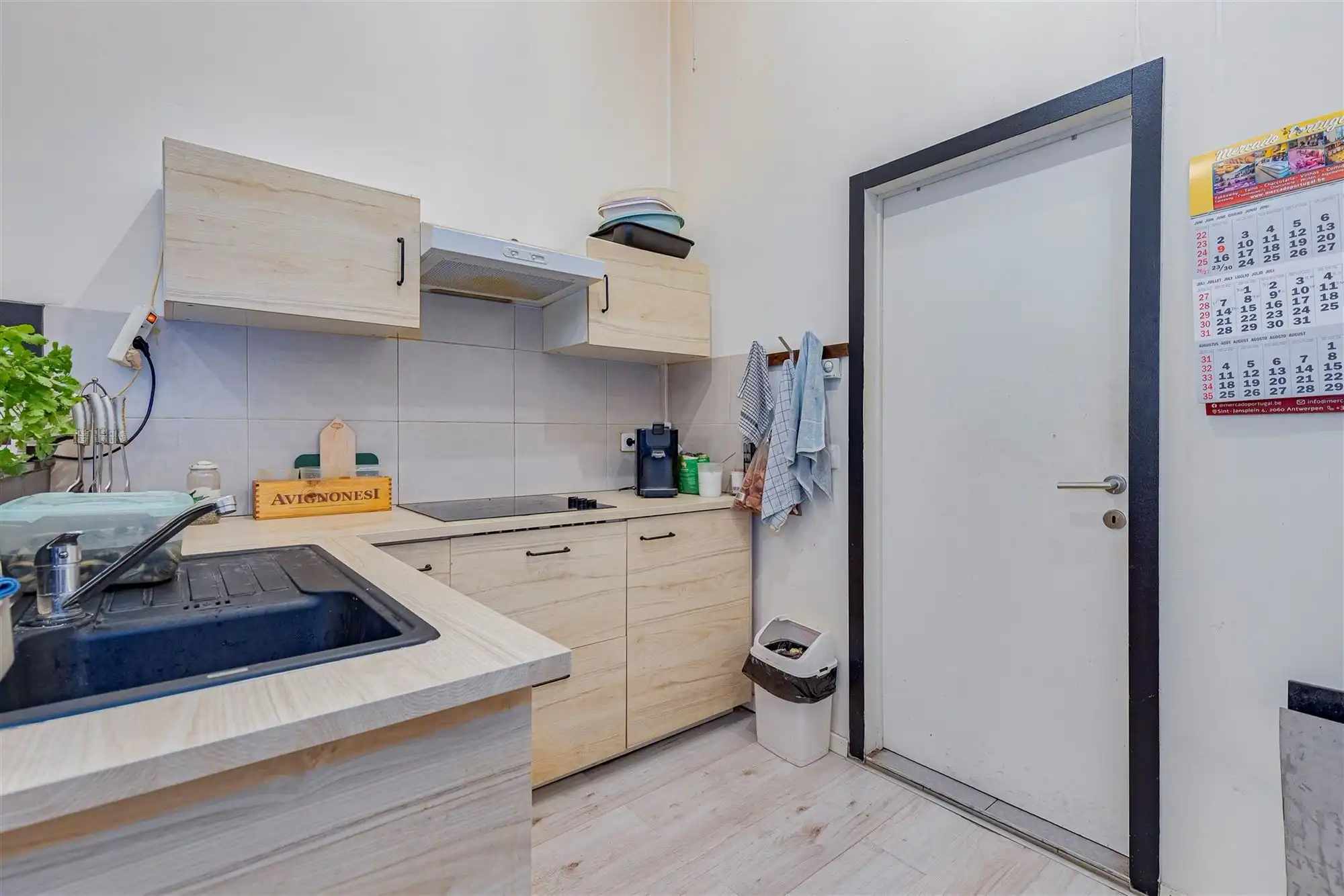 Woning opgedeeld in 4 verhuurde appartementen foto 9