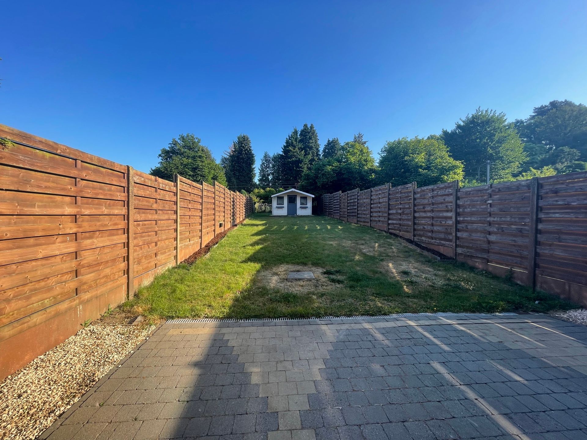 Ruim gelijkvloers appartement met tuin foto 11