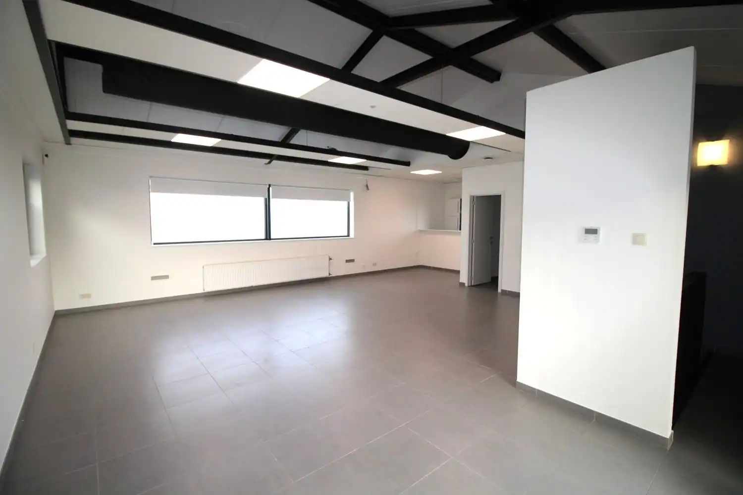 TE HUUR te huur Maldegem-Kleit | 150m² moderne en compleet uitgeruste kantoor- of praktijkruimte. foto 7