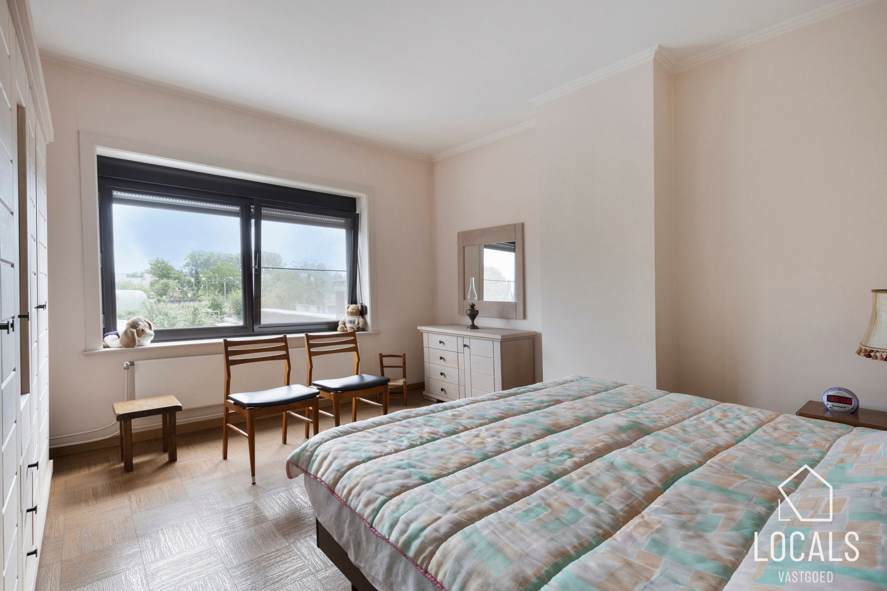 Instapklare woning met 3 slaapkamers + zolder, tuin, garage foto 15