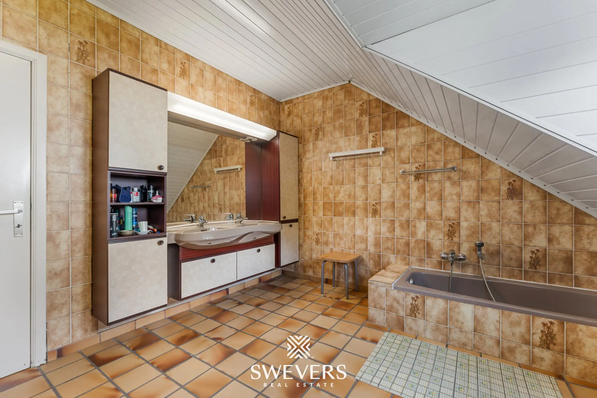 Woonst met 6 slaapkamers en verzicht te Borgloon foto 21