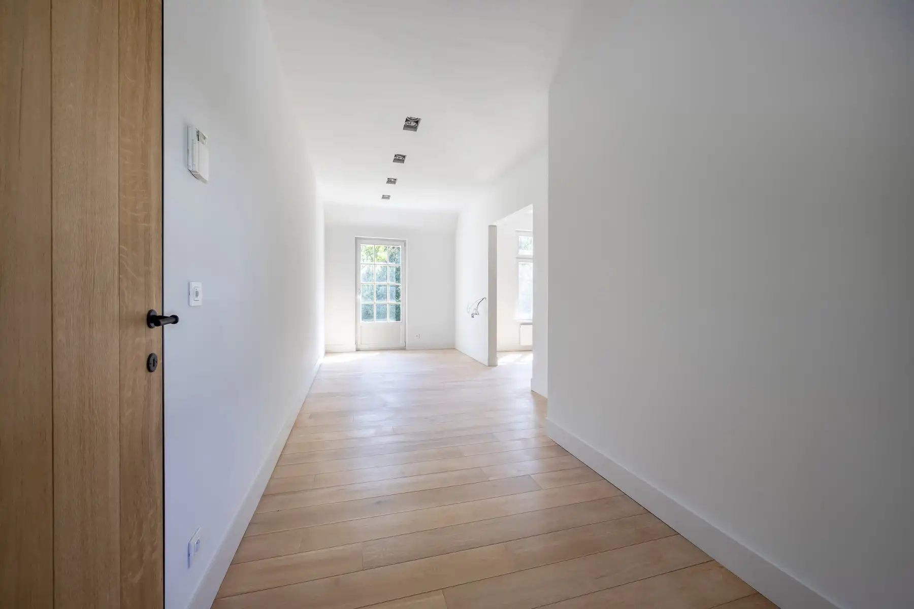 Magnifieke villa op 2.415 m² in residentiële wijk foto 25