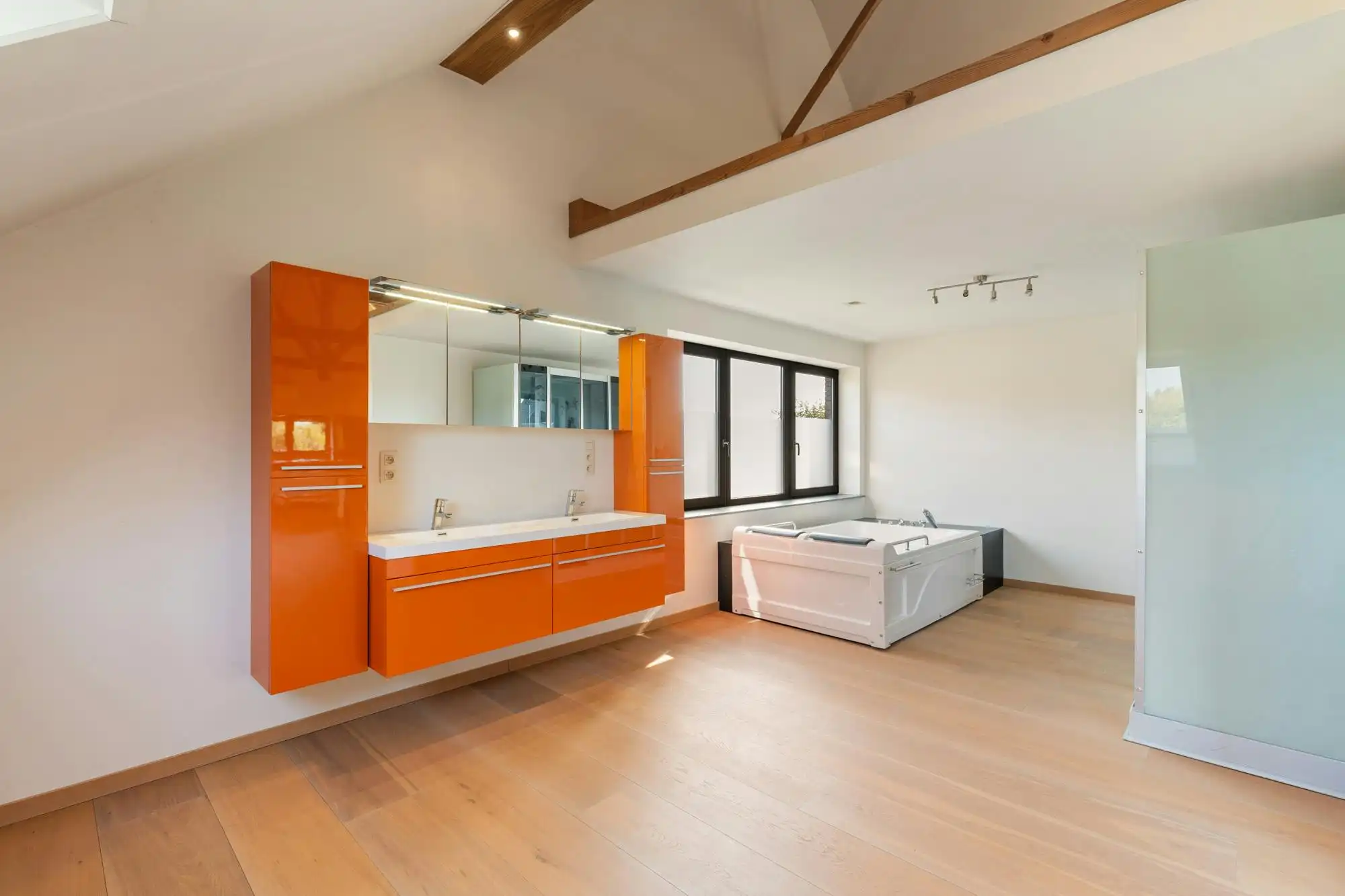 Ruime villa met tuin & 2 garages, ideaal als kangoeroewoning foto 50