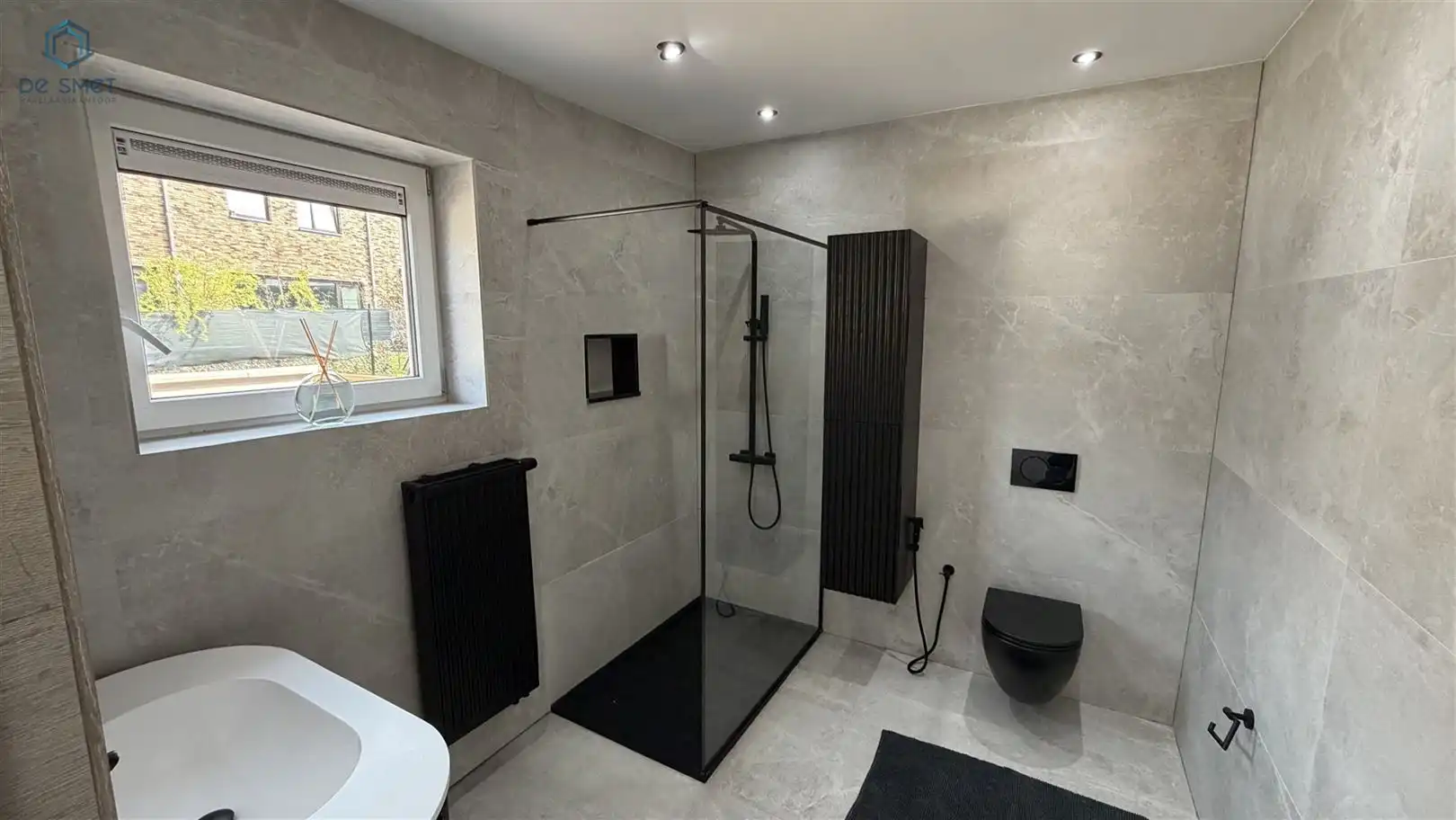 Instapklare, volledig gerenoveerde woning met 3 slaapkamers en 2 terrassen in Geraardsbergen foto 11