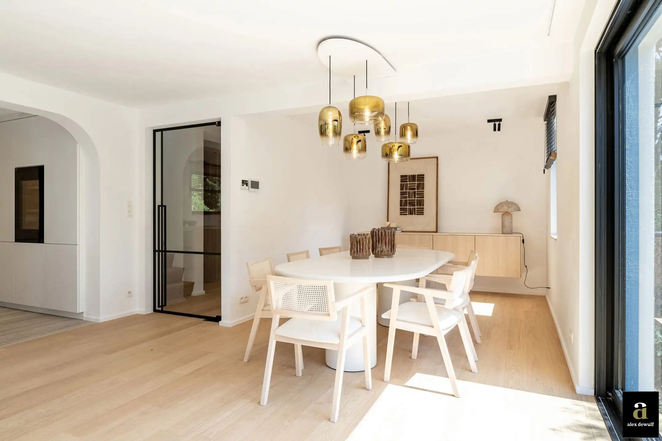 Volledig gerenoveerde villa ideaal gelegen in een rustig paadje in het Zoute. foto 11