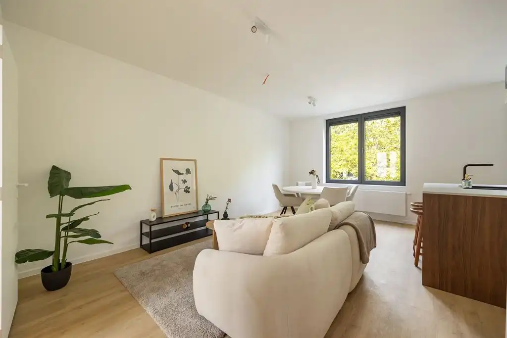 Hoogwaardig gerenoveerd app en EPC A foto {{pictureIndex}}
