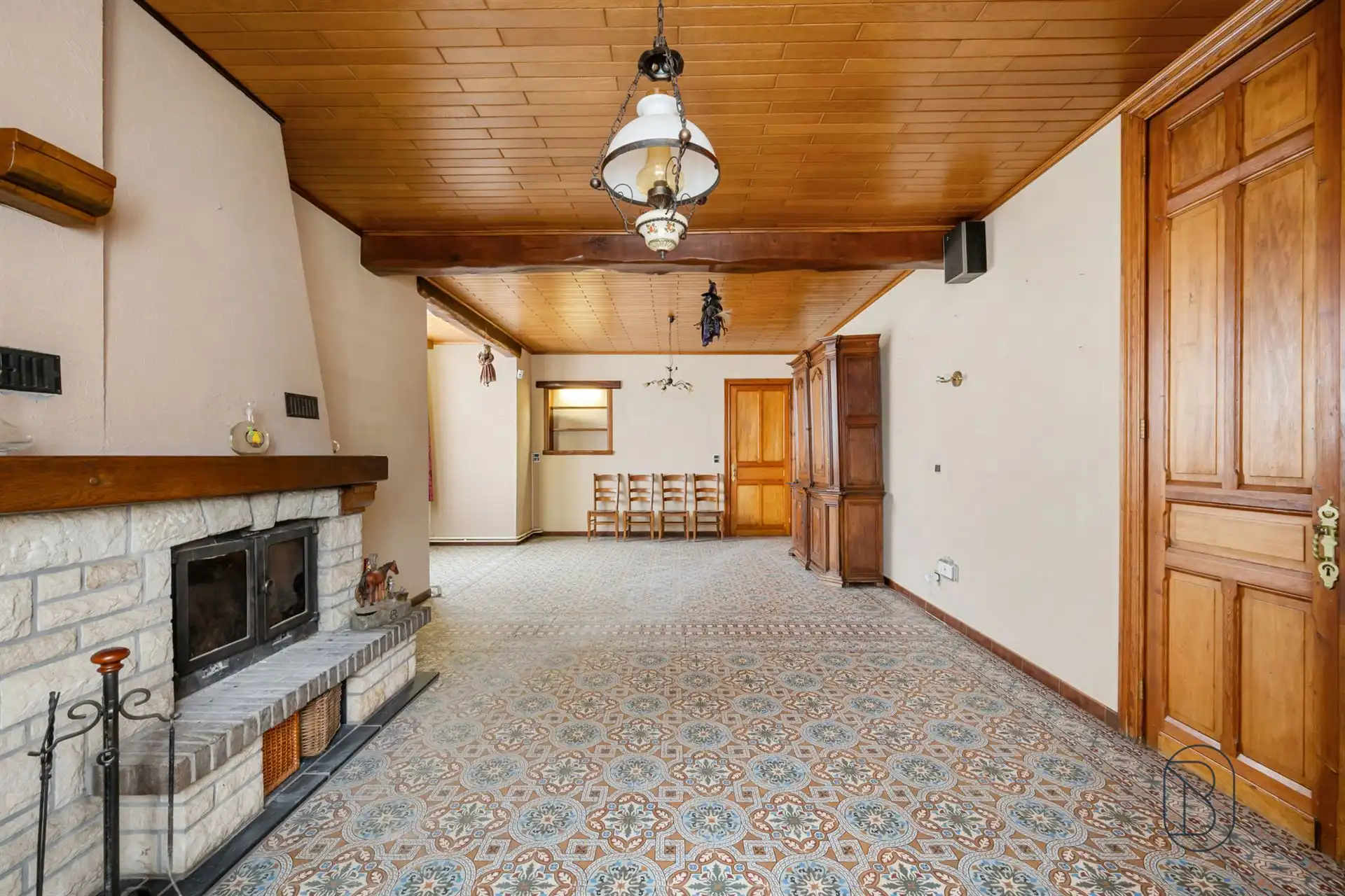Charmante herenwoning met karakter en mooi potentieel! foto 10