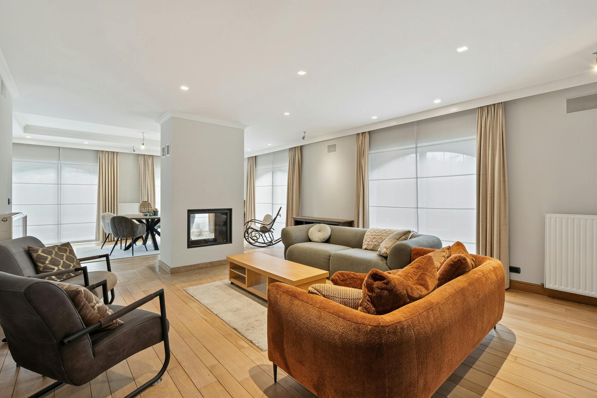 residentieel gelegen villa op 3490 m² te koop in Lichtaart foto 8