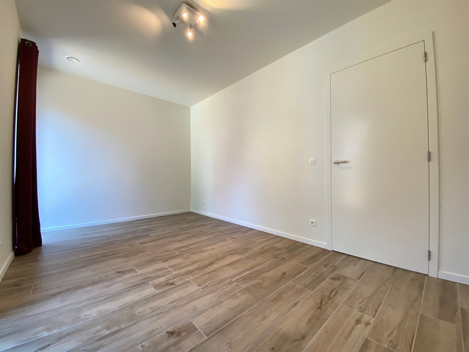 Rustig gelegen appartement met 2 slaapkamers. foto 18