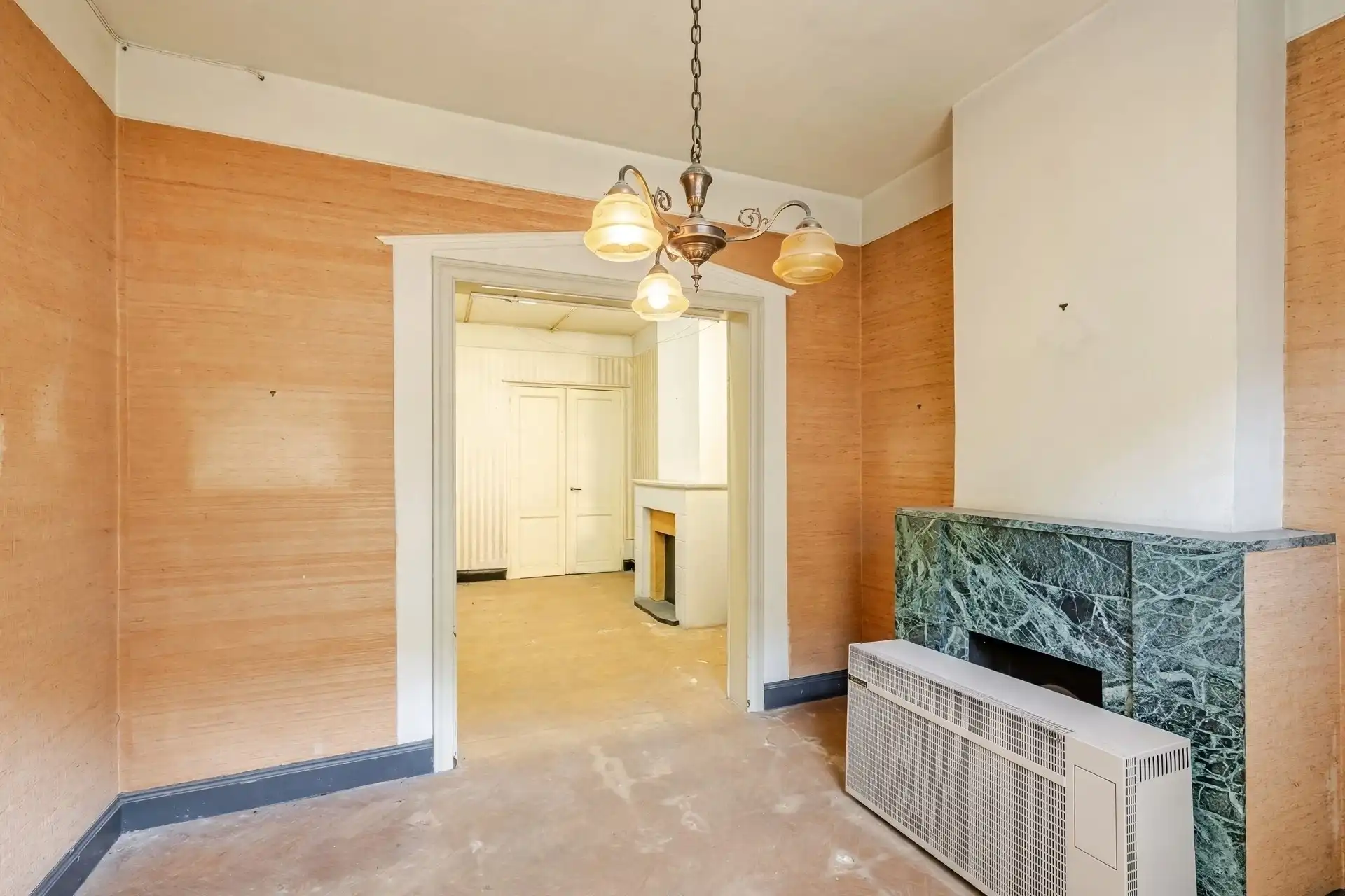 Te renoveren woning met 4 slaapkamers in centrum Wetteren foto 3
