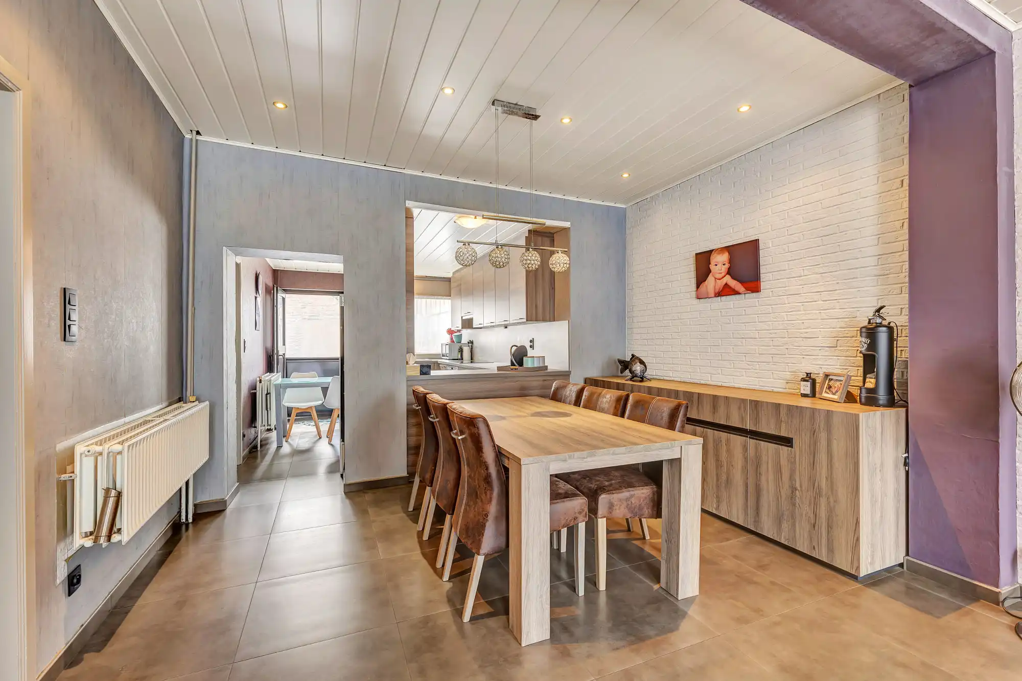Instapklare hoekwoning met garage foto 3