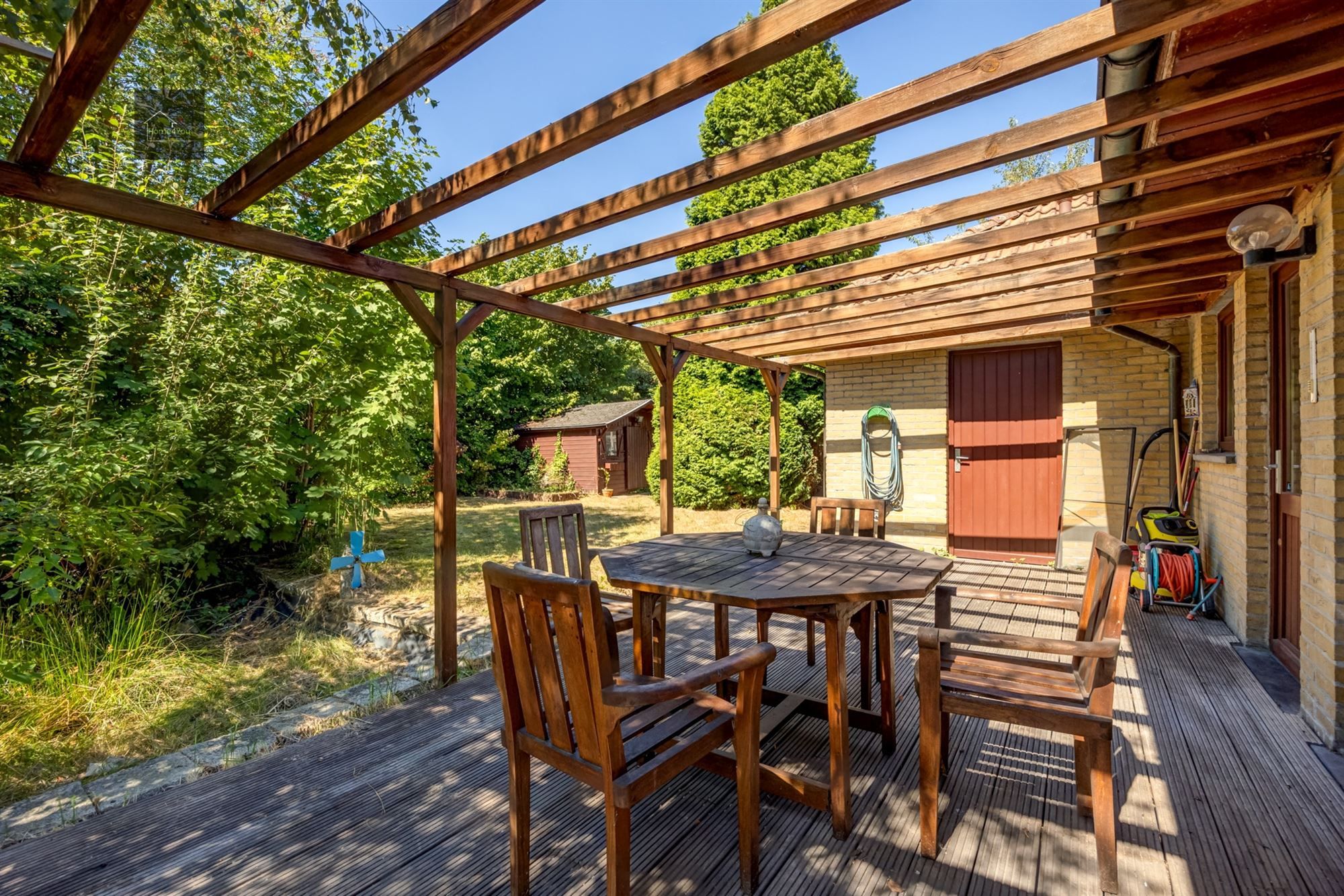 Te renoveren laagbouwvilla met private tuin en garage foto 18
