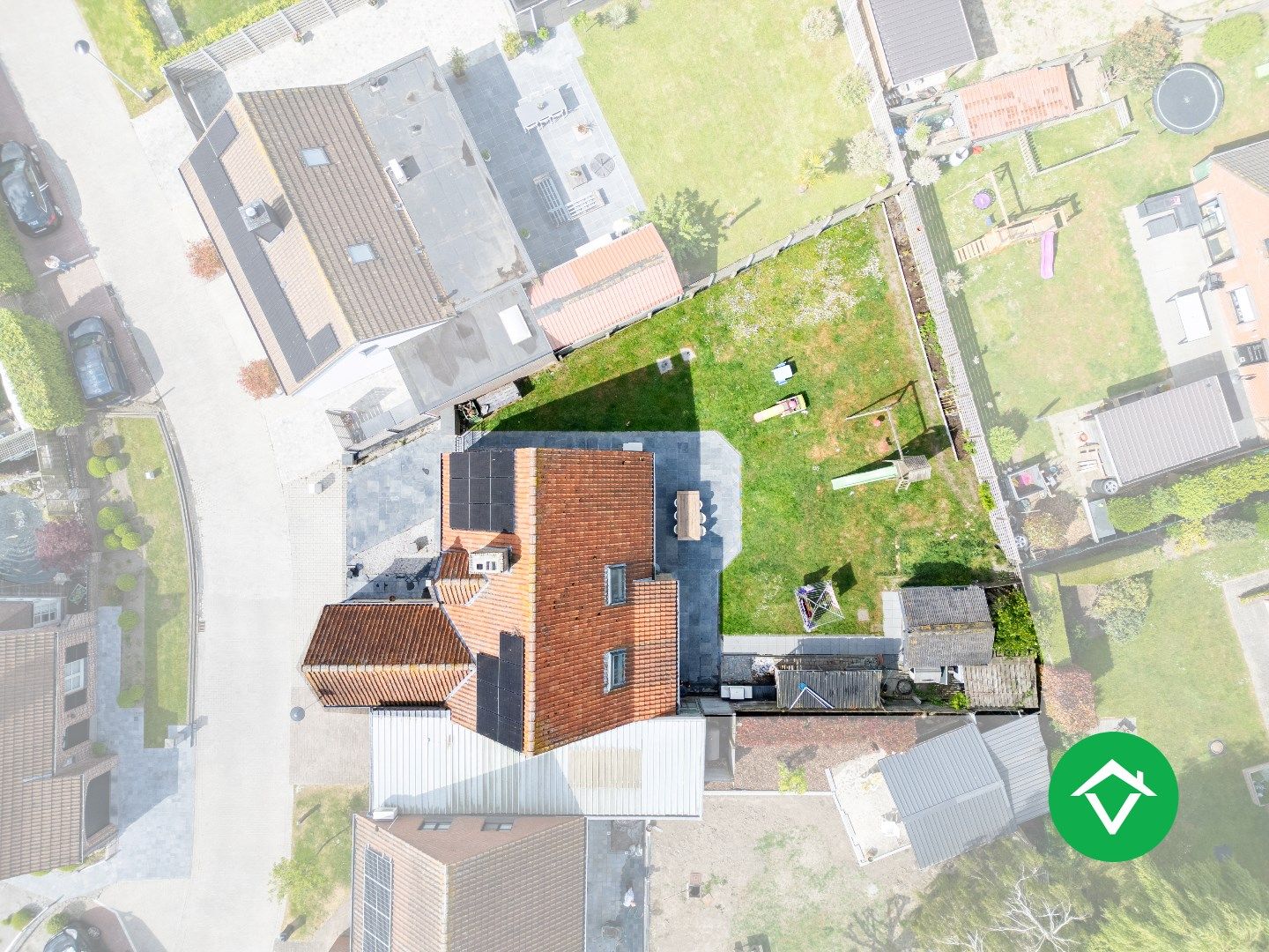 Landelijke gezinswoning met rustige ligging, 3 slaapkamers en een inpandige garage foto 3