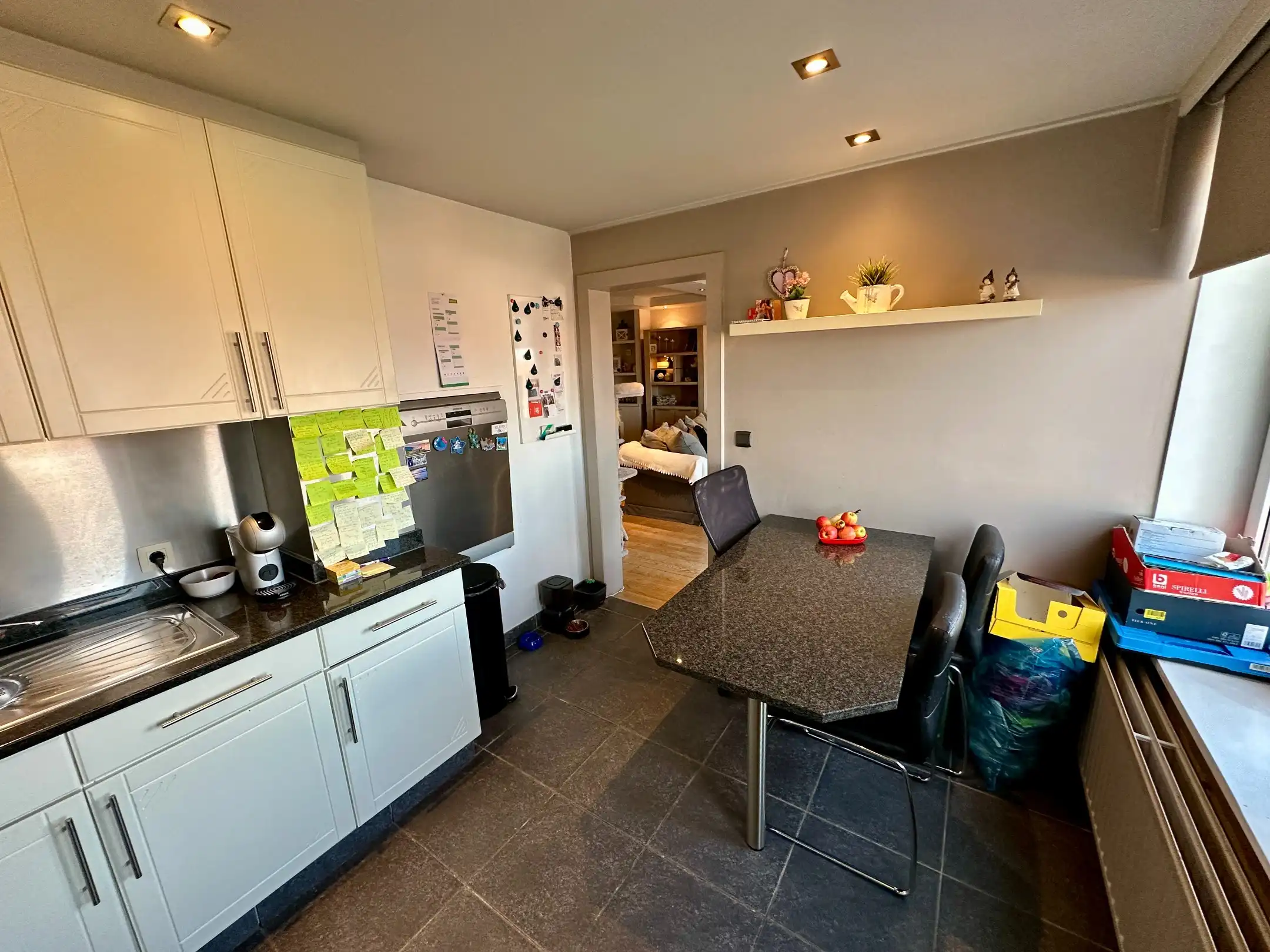 Tweeslaapkamerappartement nabij Genk centrum met groot terras en garagebox foto 12