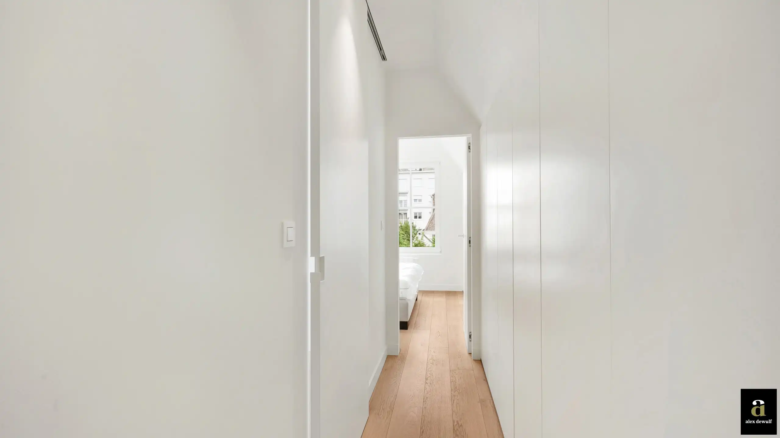 Stijlvol luxeappartement met veel lichtinval, op wandelafstand van het strand in de Bayauxlaan in Knokke. foto 14