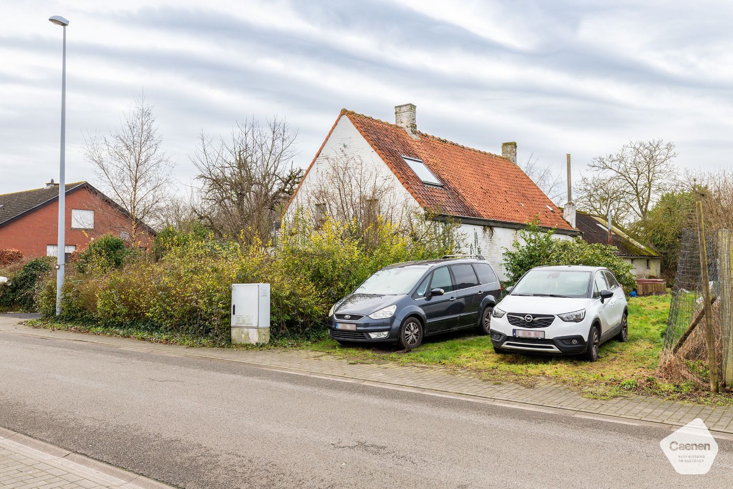 Landelijk te renoveren woning met atelier op een mooi perceel van 1664 m² foto 12