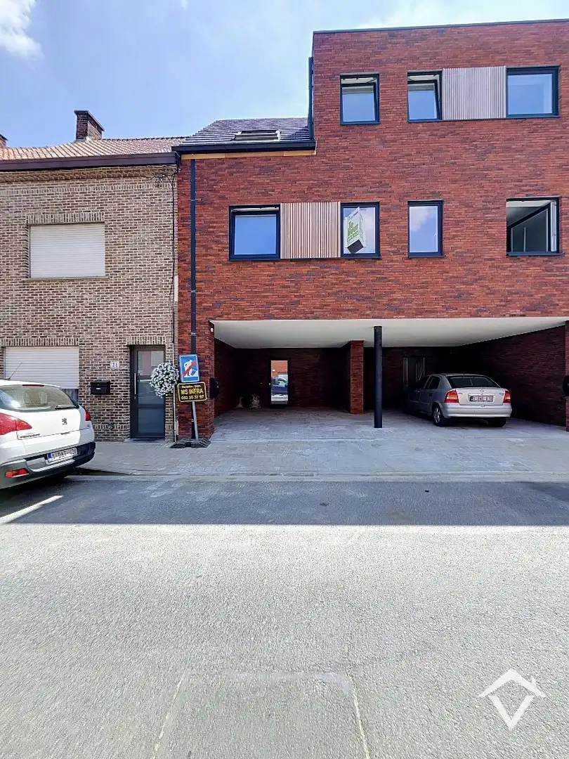 Centraal gelegen nieuwbouwwoning met 3 slaapkamers, tuin en overdekte autostaanplaats foto 22