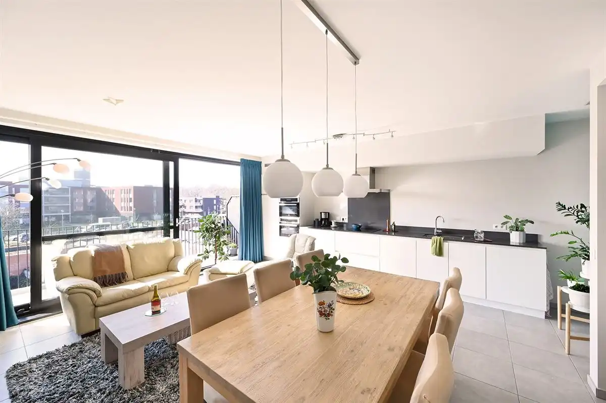 Centraal gelegen appartement met leuk terras foto 9