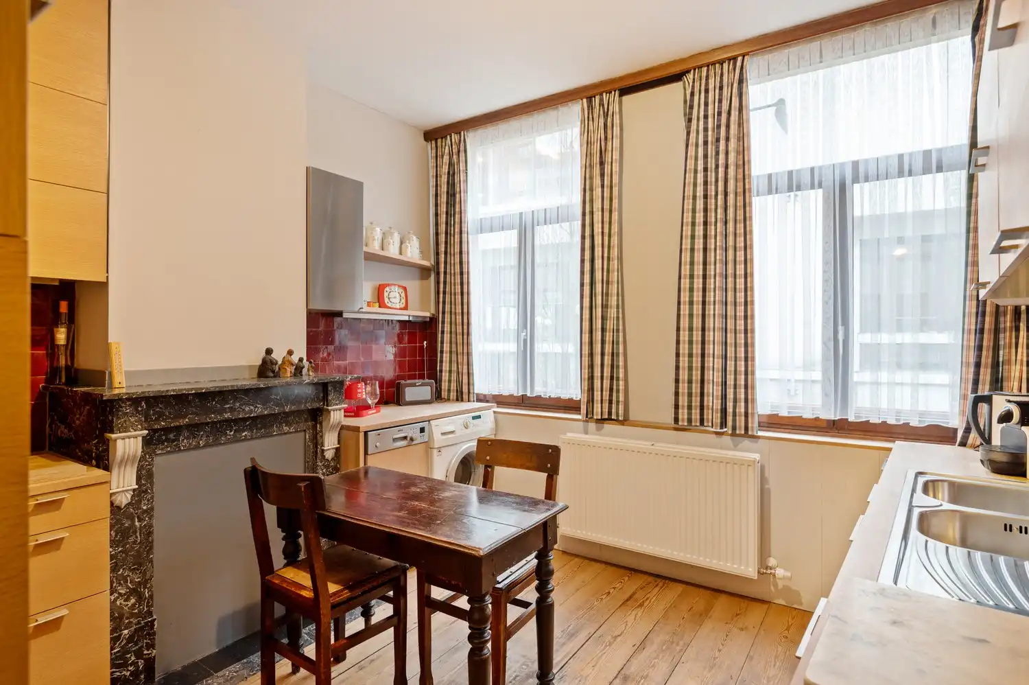 Handelshuis met restaurant en woning in centrum Antwerpen! foto 7