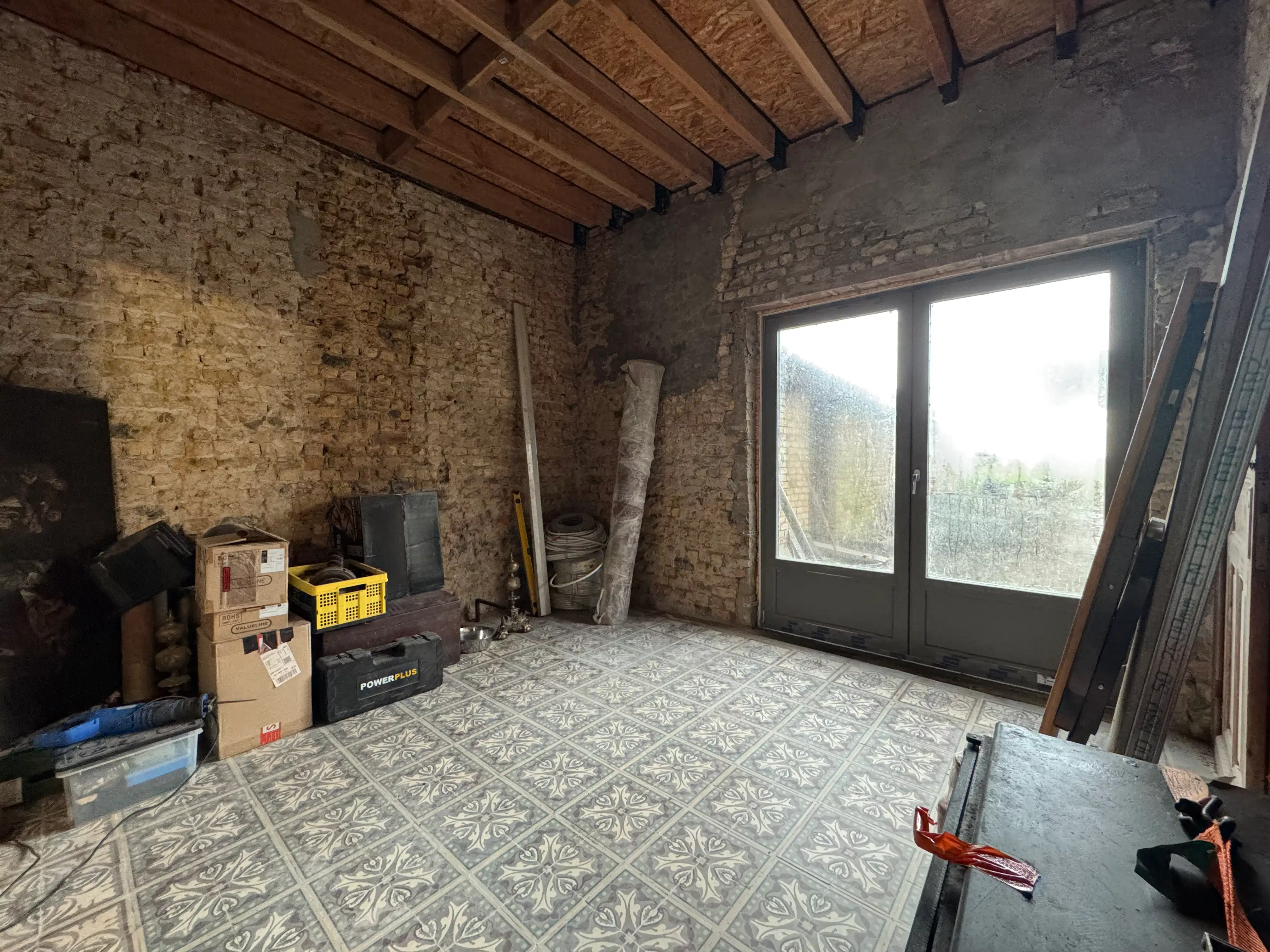 Karaktervolle dorpswoning met veel potentieel foto 10