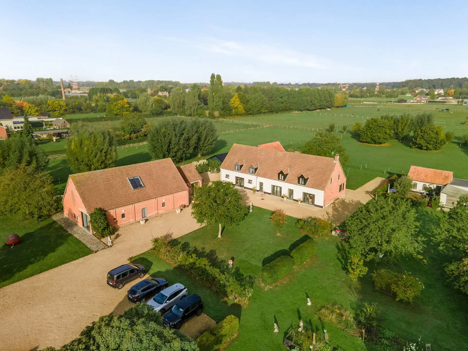 Uniek landgoed met hoeve, atelier, gastenverblijf en stallen foto 19