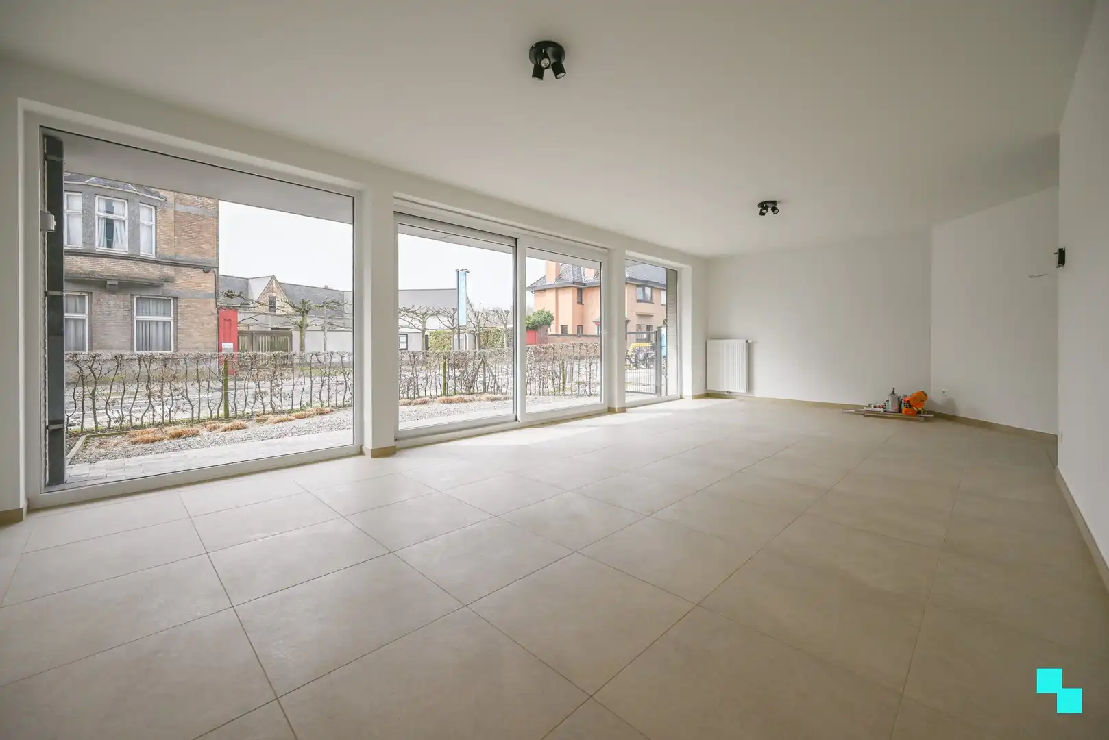 Instapklaar nieuwbouwappartement met tuin te Emelgem foto 5