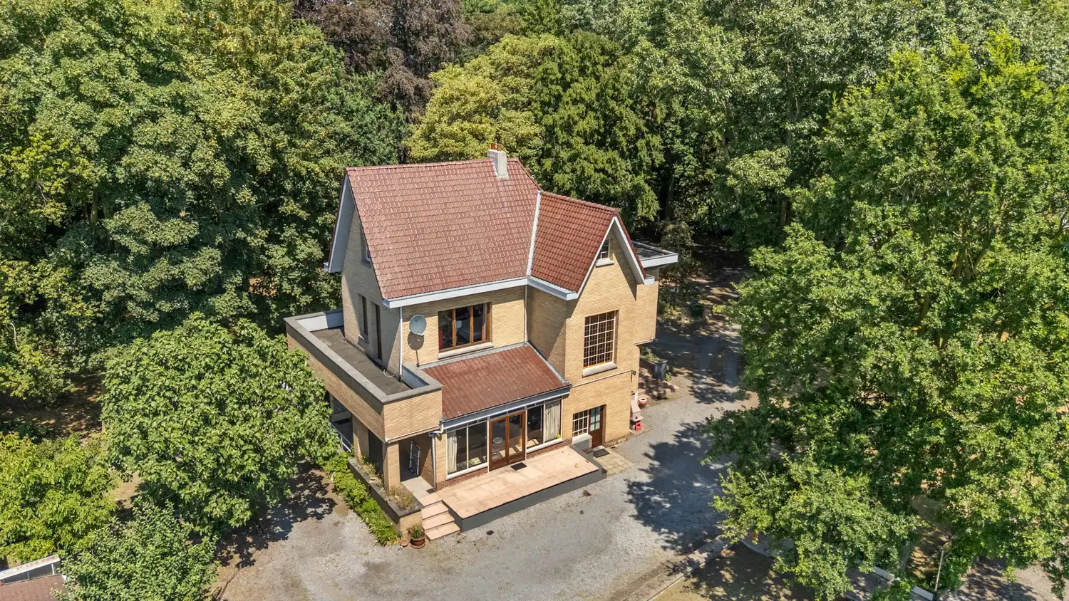 Karaktervolle villa op uitzonderlijk parkdomein van 67 are met ontwikkelingspotentieel vlakbij Gent foto 3