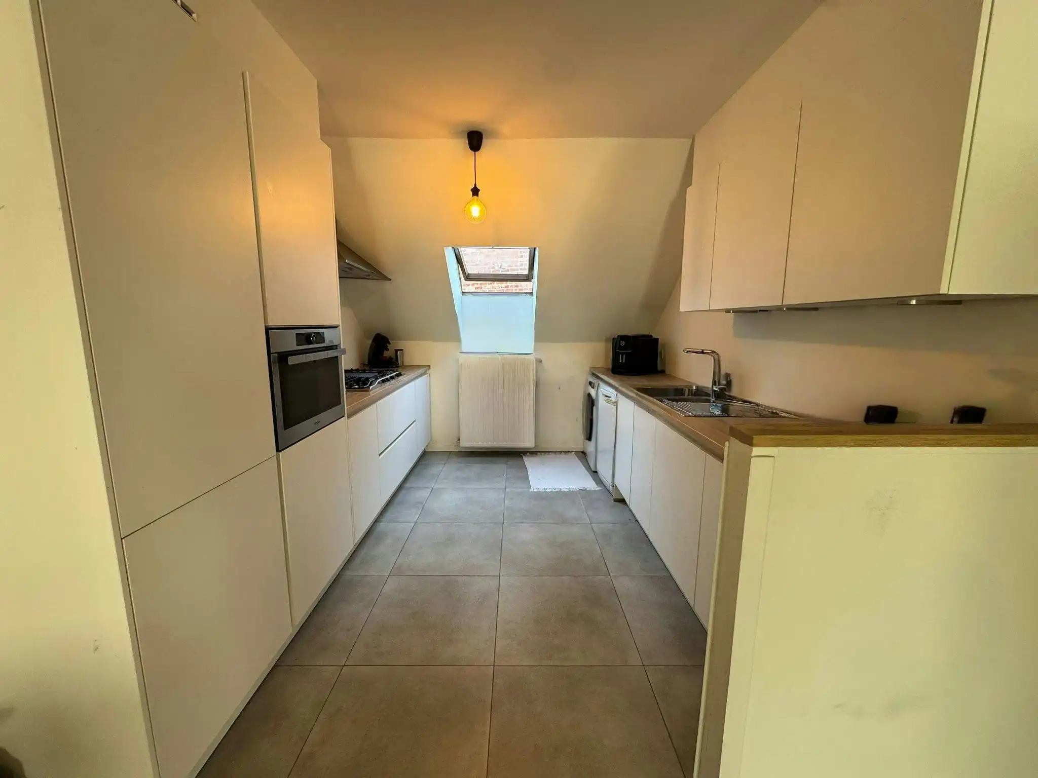 Appartement in het centrum van Bree met autostaanplaats foto 3