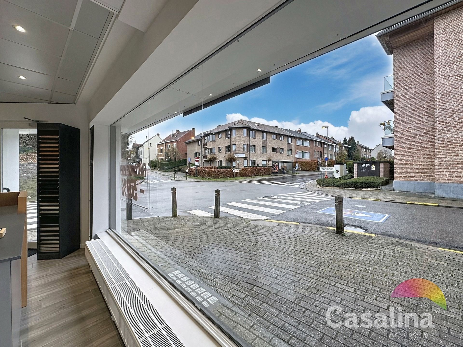 HANDELSPAND GELIJKVLOERS van +/- 95 m², centrale ligging foto 3