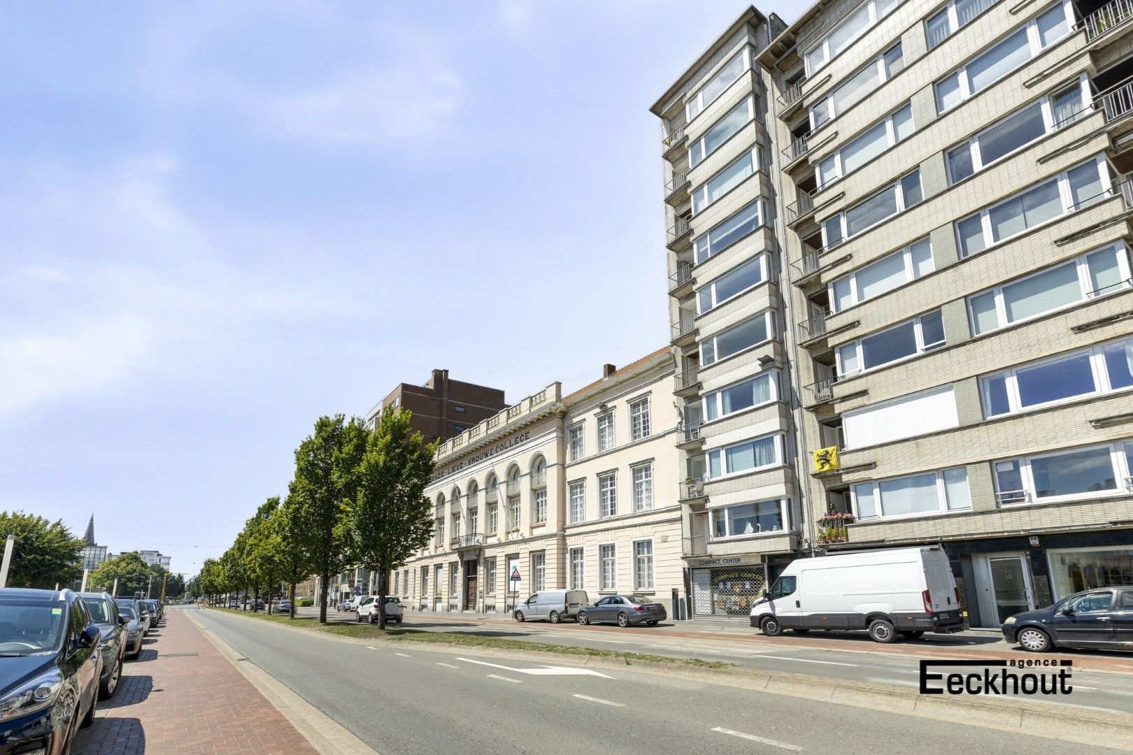 Ruim appartement met subliem uitzicht op de Oostendse jachthaven! foto {{pictureIndex}}