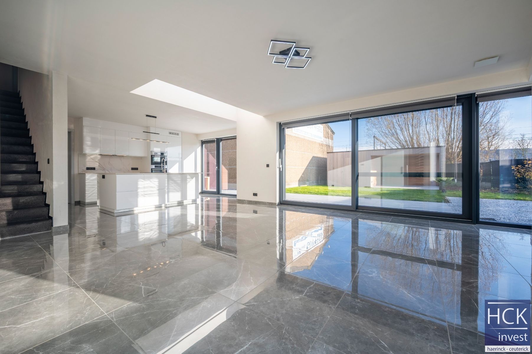 ZULTE - Uitzonderlijk ruime nieuwbouwwoning met high-end afwerking! foto 6
