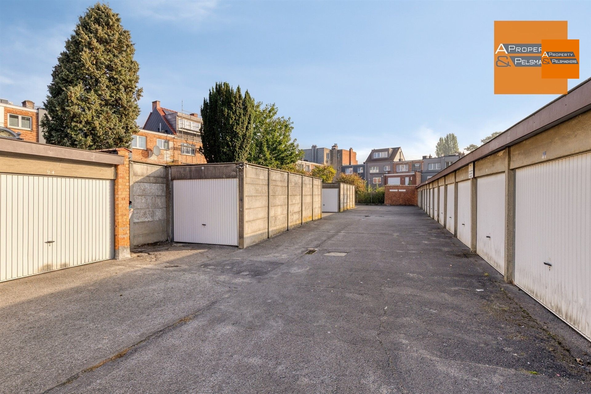  58  gesloten garageboxen foto 13