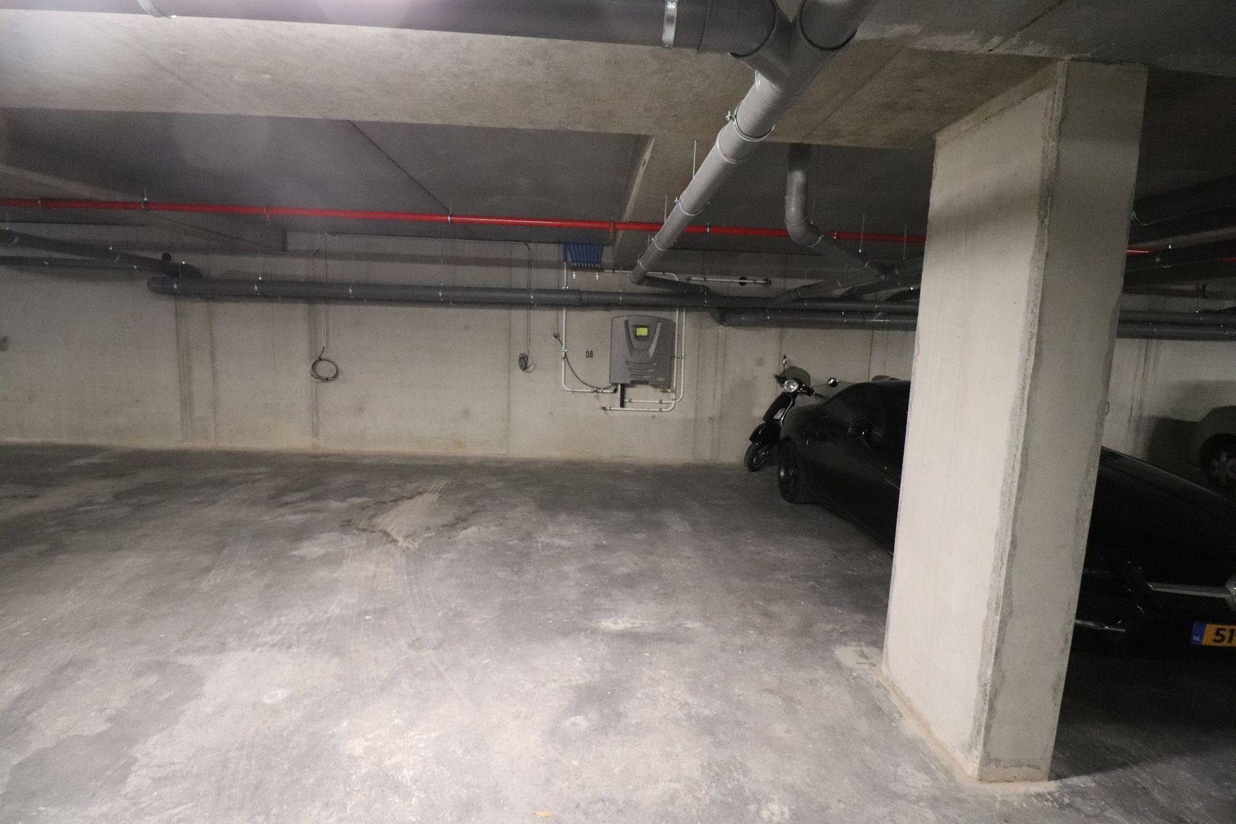 Ondergrondse autostaanplaats P8. foto 3