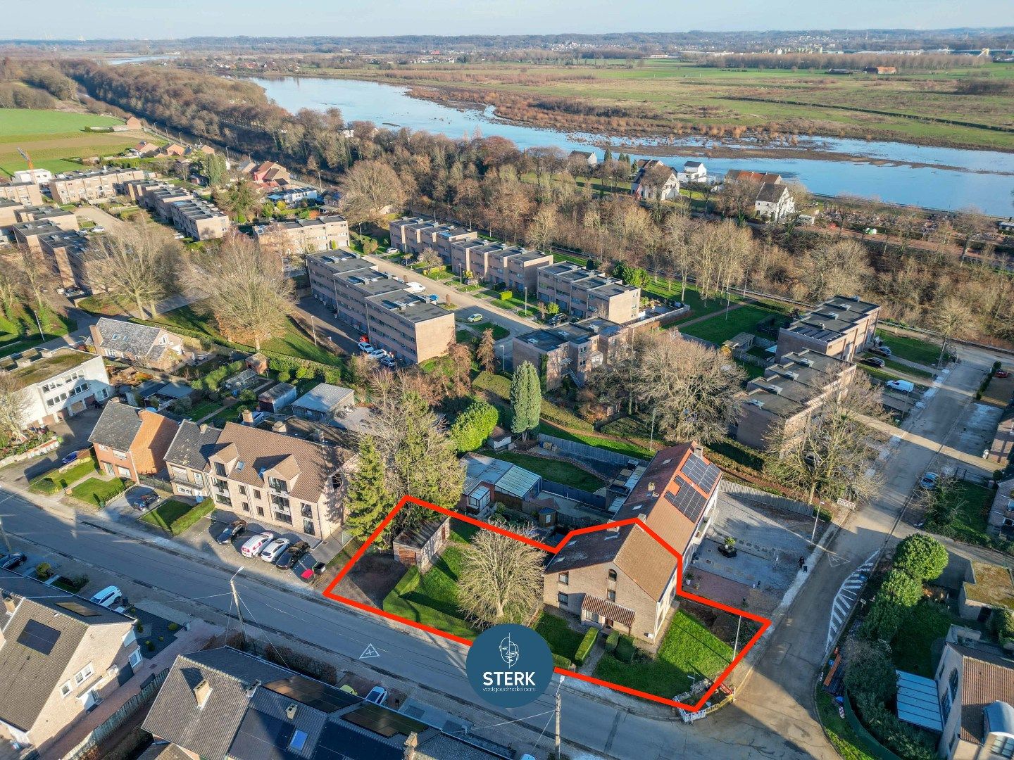 OP TE KNAPPEN GEZINSWONING MET VEEL POTENTIEEL NABIJ MAASTRICHT !  foto 4