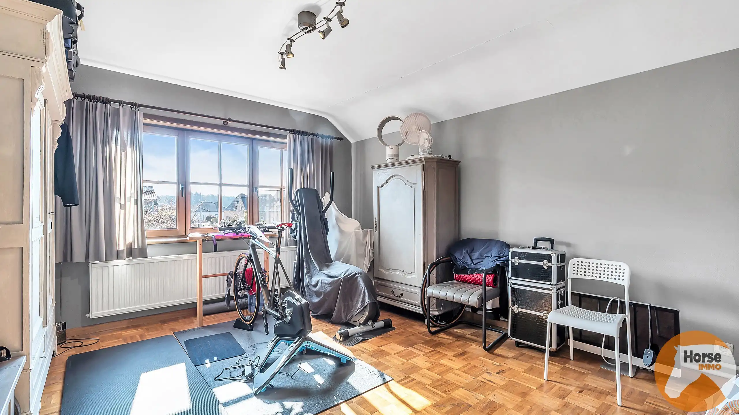 OPGLABBEEK - Gezinswoning met tuin, weide en paardenstallen  foto 20