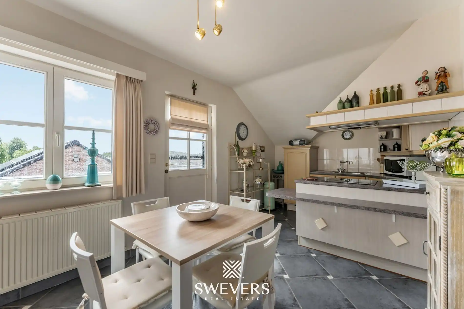 Ruim (137m²) en energiezuinig (label B) appartement met zonnig terras met zicht op agrarisch gebied te Diepenbeek foto 9
