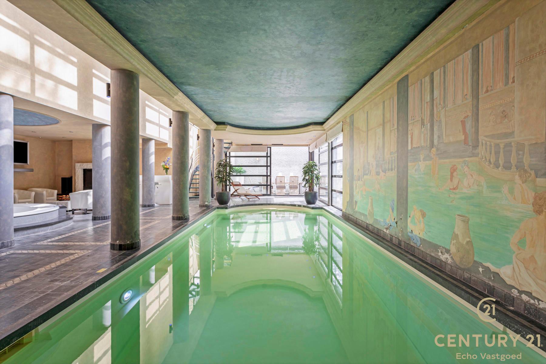 Villa met binnenzwembad en COMPLETE wellness op ca 2590m² foto 23