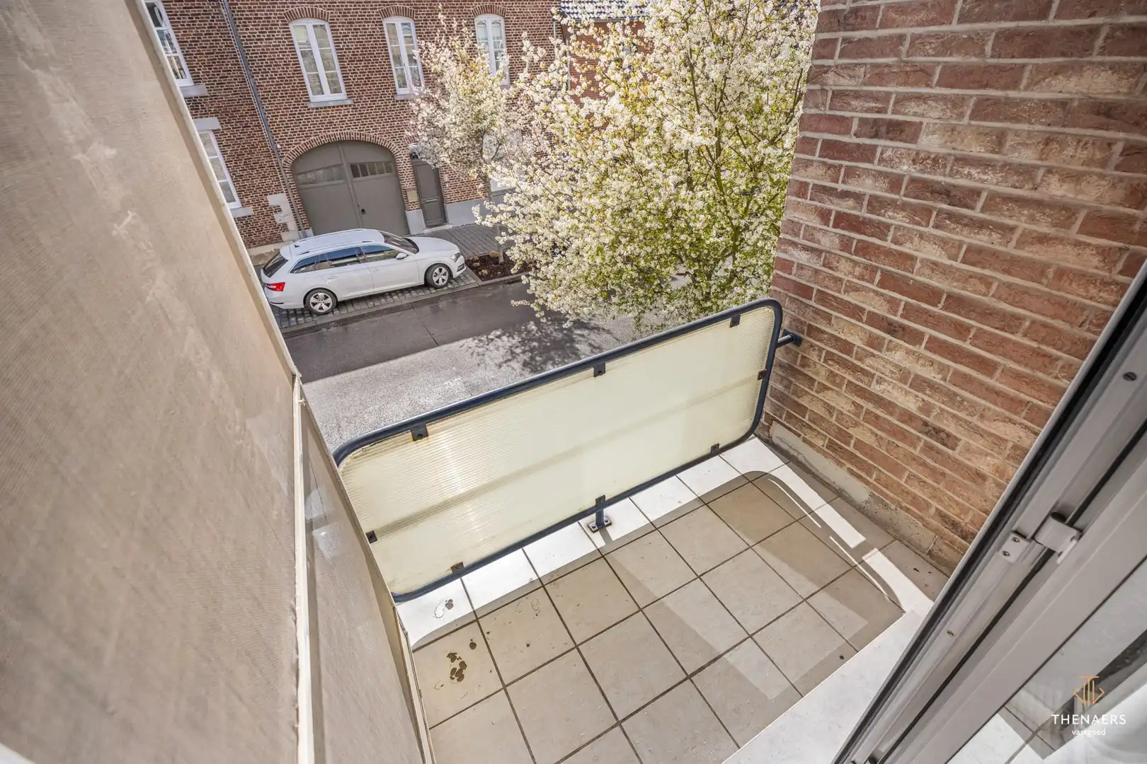 Rustig gelegen appartement met 2 slaapkamers en 2 terrassen nabij het dorpsplein van Brustem. foto 11