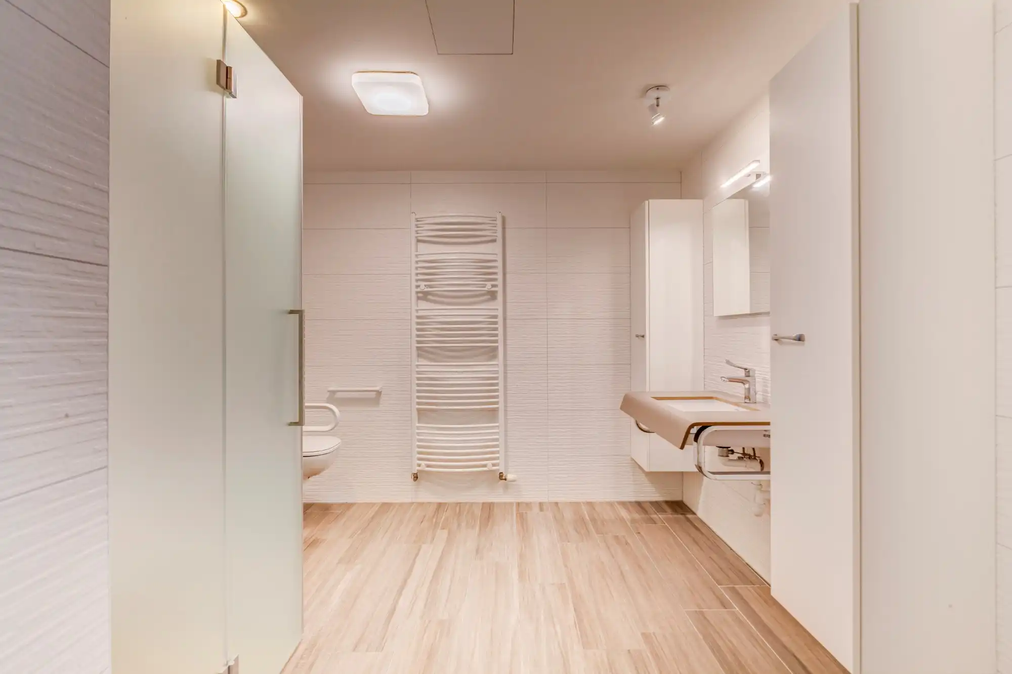 Erkende assistentiewoning met garagebox in een uiterst charmante omgeving foto 8
