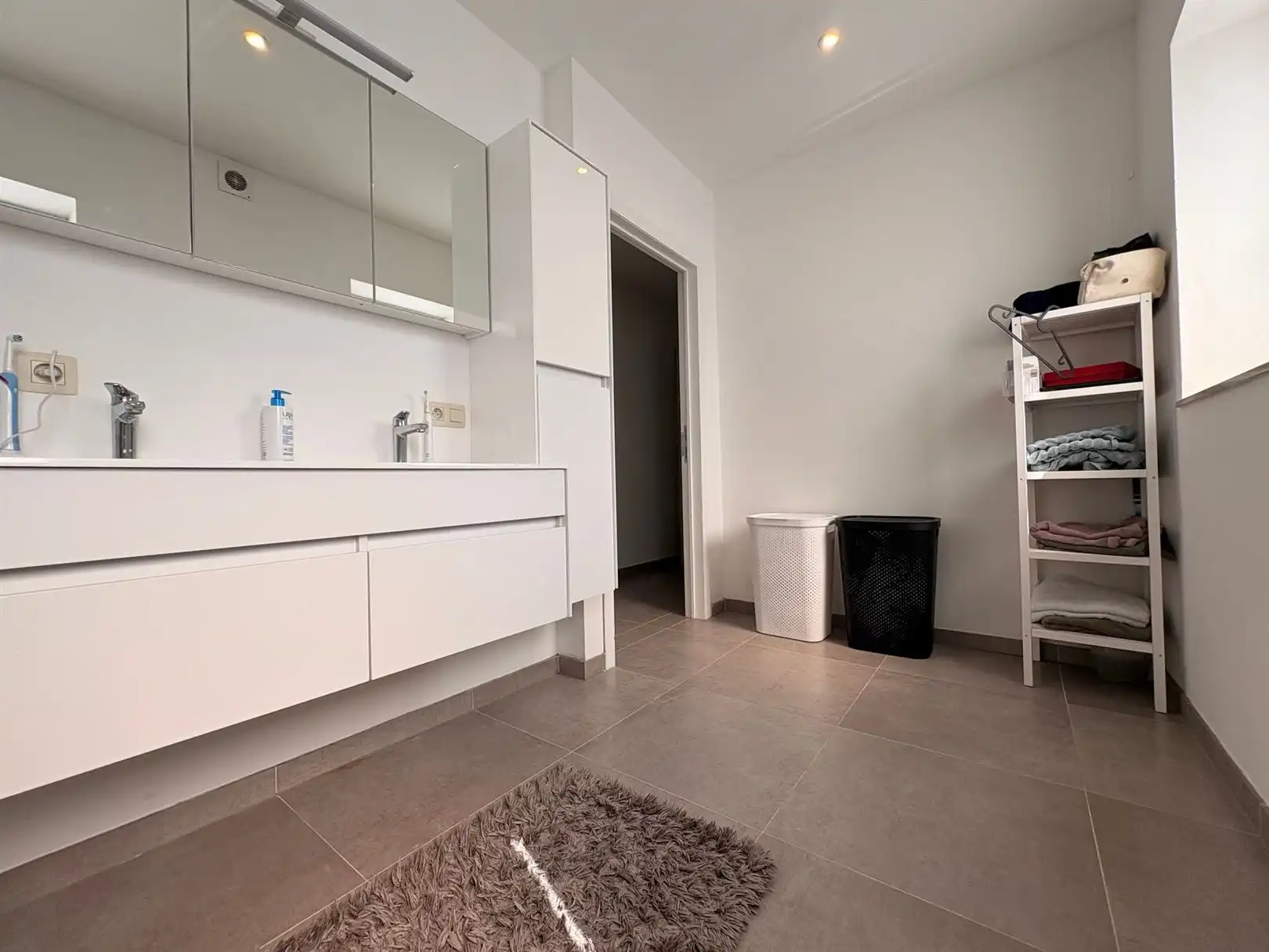 Prachtig nieuwbouw appartement met tuin en garage te Sint-Gillis-Dendermonde foto 11
