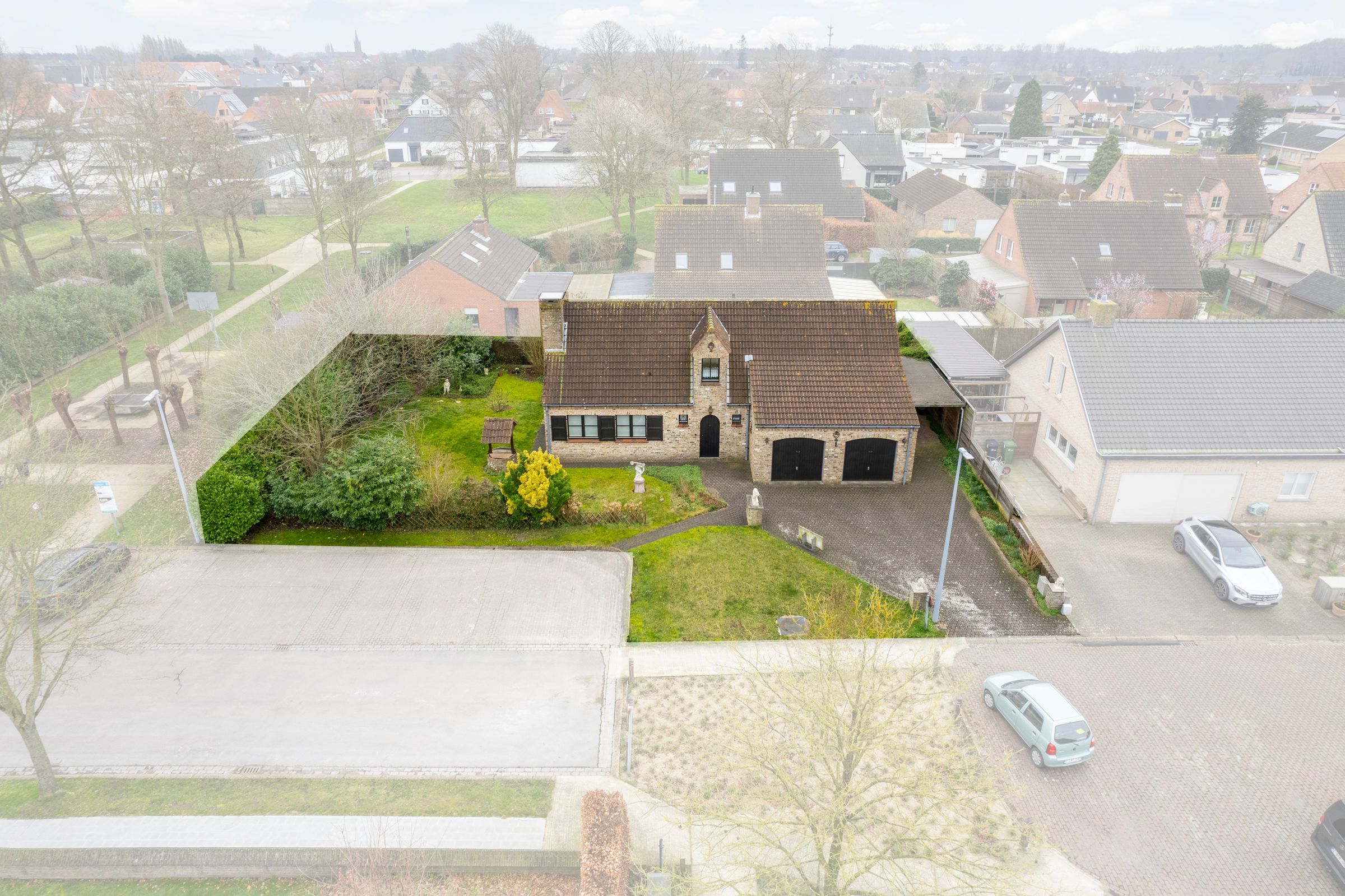 Karaktervolle woning op toplocatie Sijsele foto 2