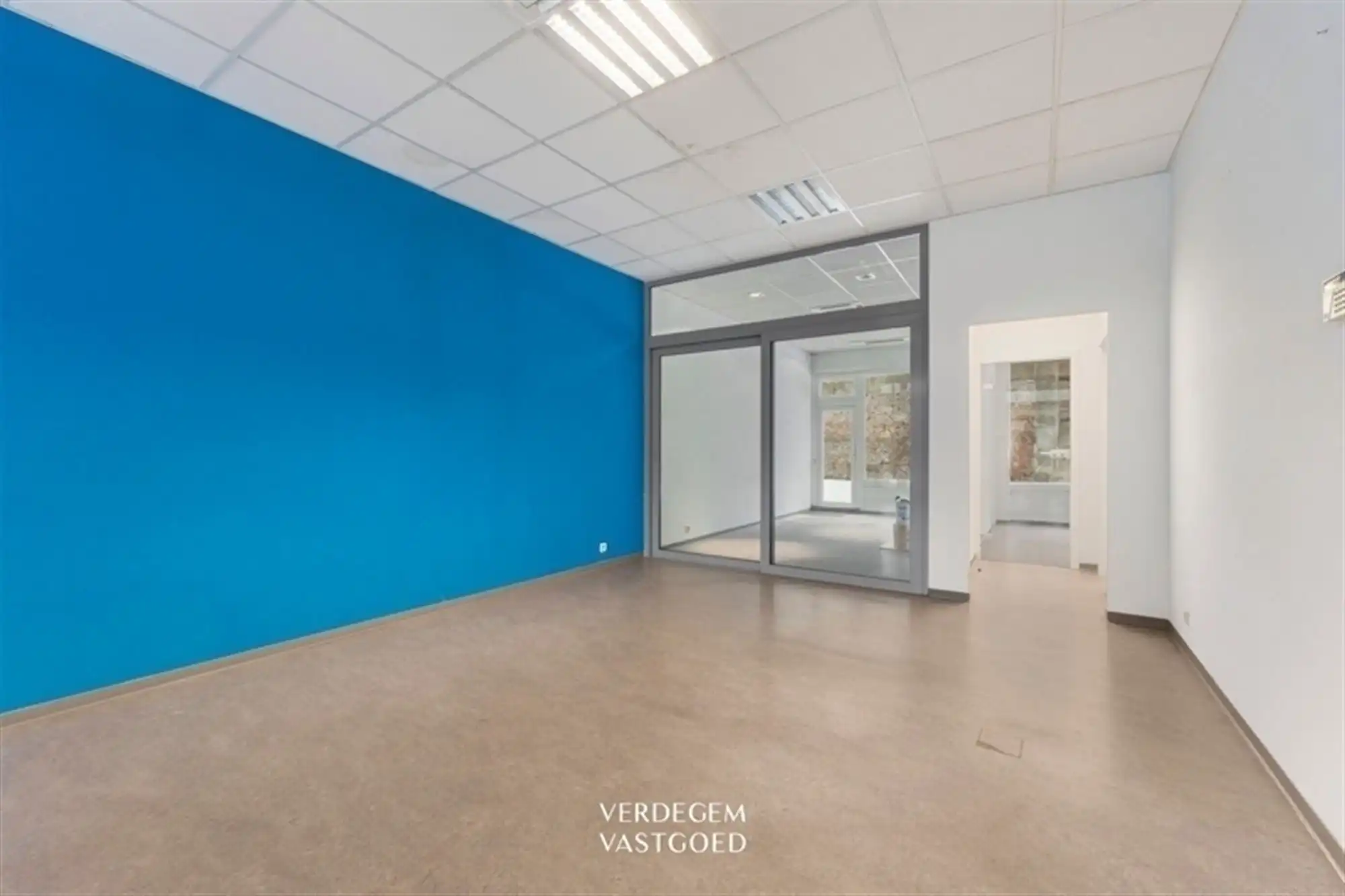 Centraal gelegen kantoor of appartement met 1 of 2 slaapkamers en autostaanplaats foto 12