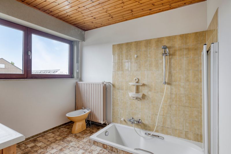 Ruime gezinswoning met tuin en zicht op groen foto 8