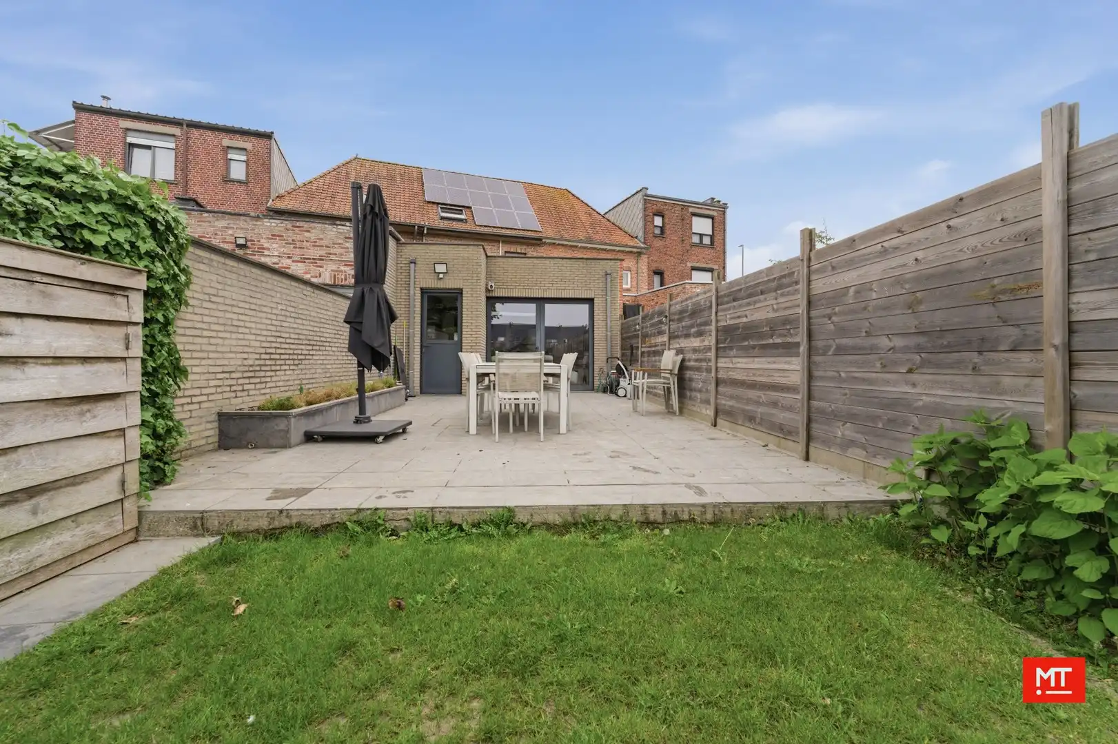 Centraal gelegen instapklare woning met 3 slaapkamers, zonnige tuin en praktijkruimte in Langemark foto 24