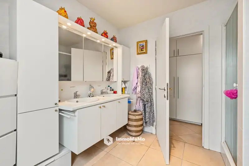 RUIM DAKAPPARTEMENT MET 3 GARAGES EN ZALIG DAKTERRAS TE KOOP foto 16