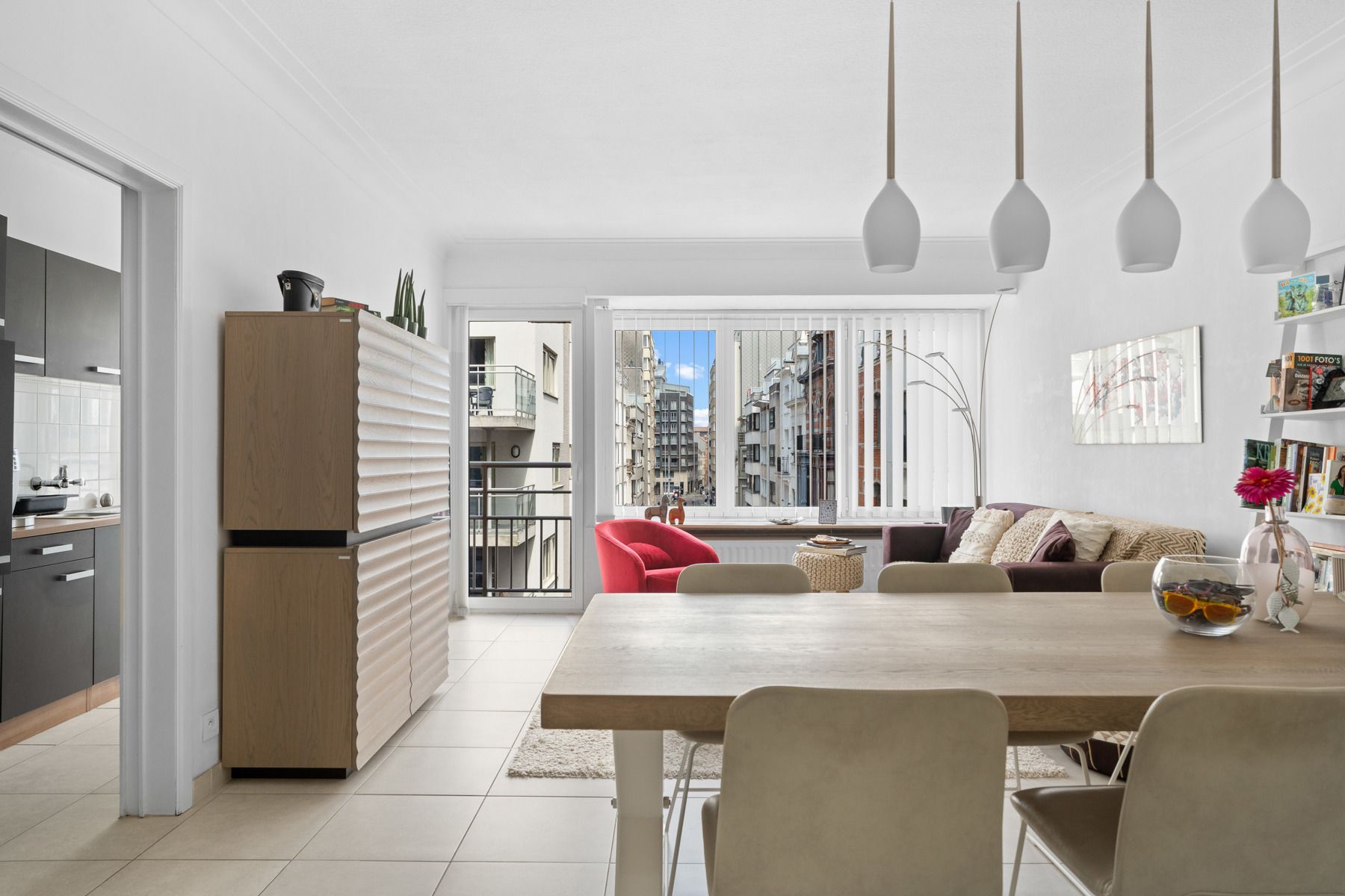 PERFECTE LOCATIE: Zeer ruim 2 slpk appartement en leuk zicht foto 24