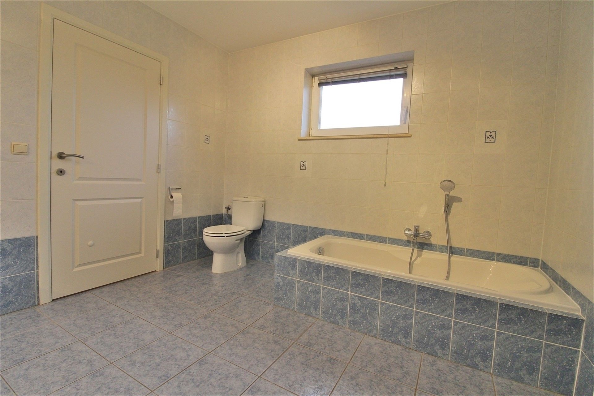 Rustig gelegen villa met ruime tuin foto 19