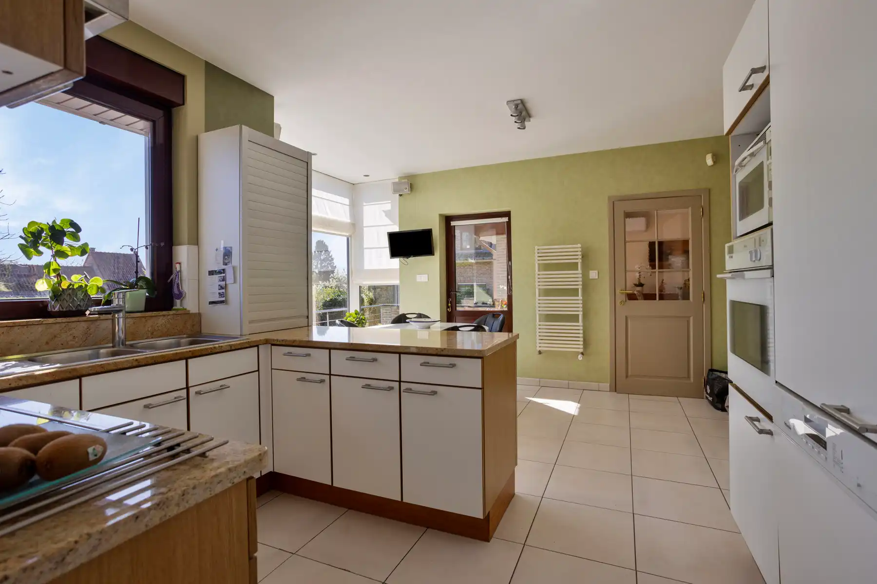 Prachtige villa met 4 slaapkamers en 2 badkamers foto 12