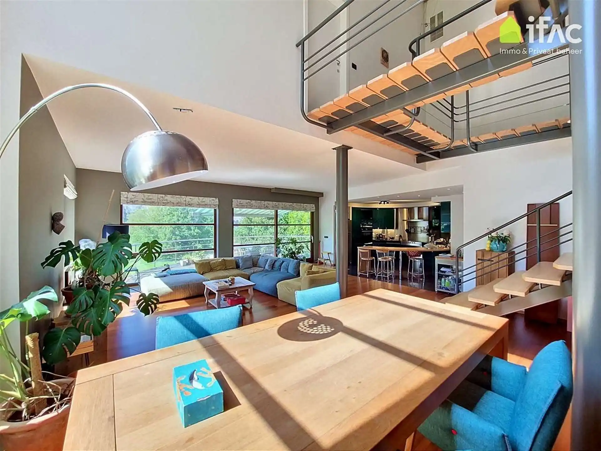 Unieke moderne split-levelvilla met zwembad op 17a83ca foto 15
