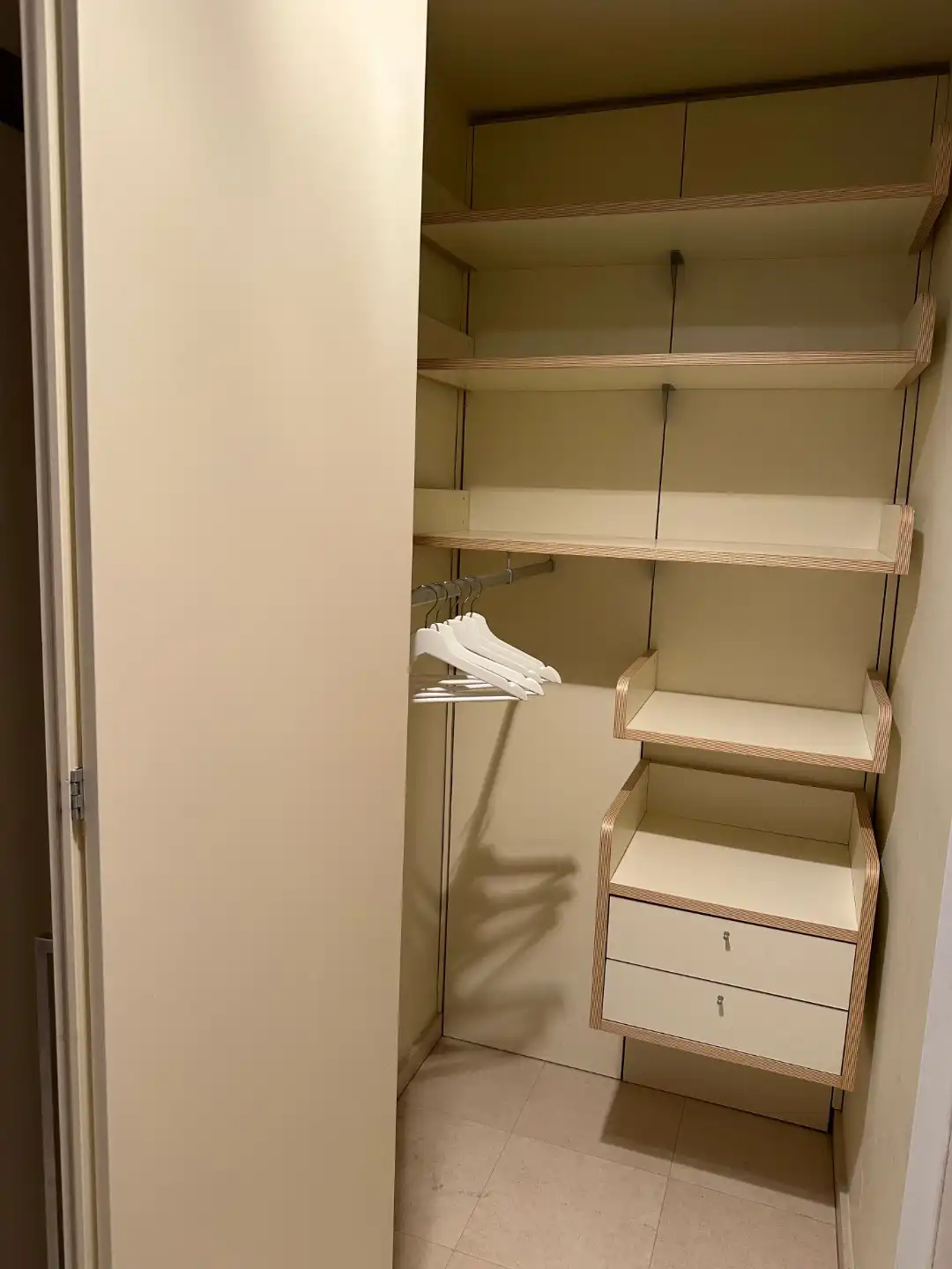 PRACHTIGE GEMEUBELDE PENTHOUSE TE KOOP OP 100 M. VAN HET STRAND IN KOKSIJDE foto 20